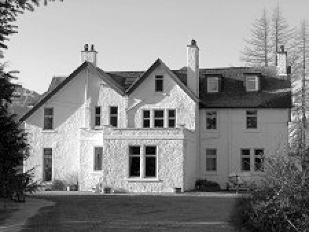 File:Mullardochhousex.jpg